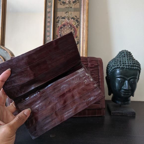 Genuine Eel Skin Clutch w/ Wallet - Picture 2 of 11